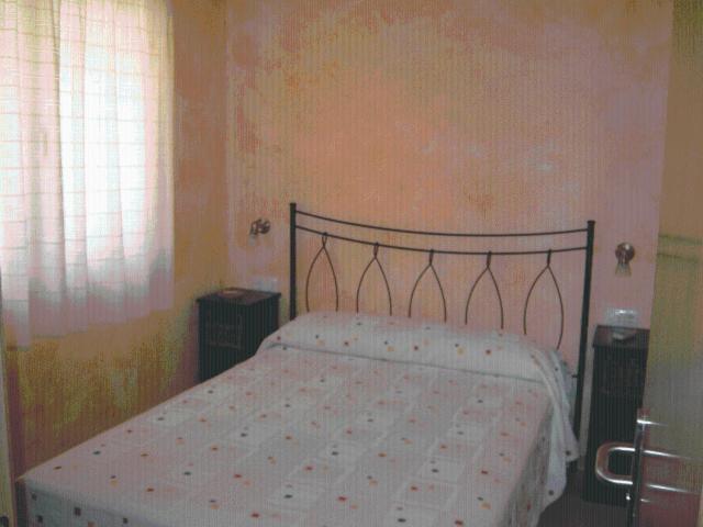 Hostal Valle Del Iregua Albelda De Iregua Quarto foto